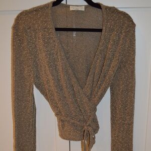 💋 Paralle Wrap Blouse Medium* Used